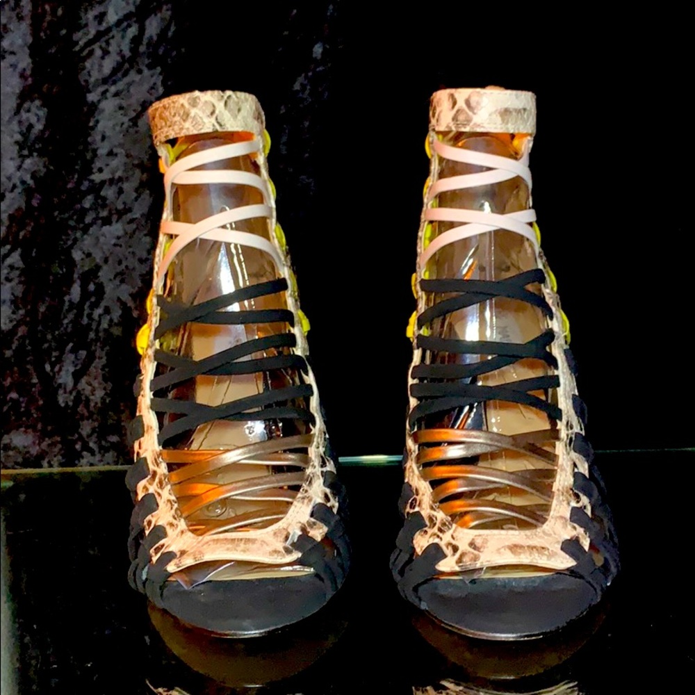 Steve Madden Sleik Sandals zip up Snakeskin 6 1/2